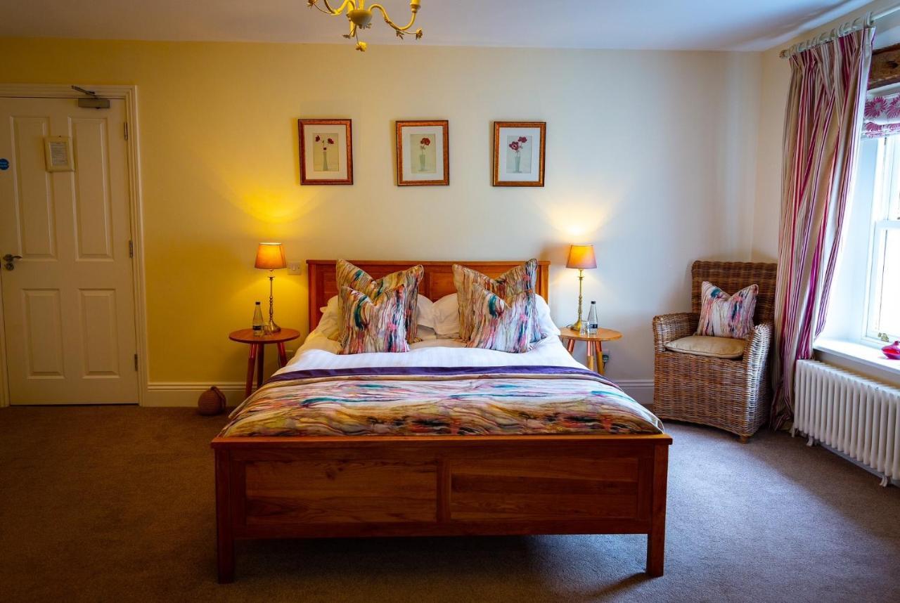 Plough Inn Lupton エクステリア 写真