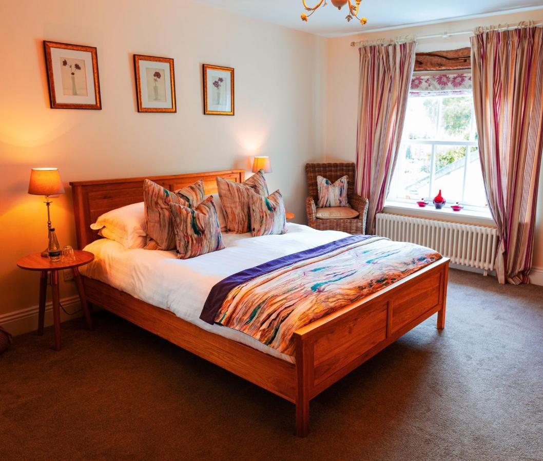 Plough Inn Lupton エクステリア 写真