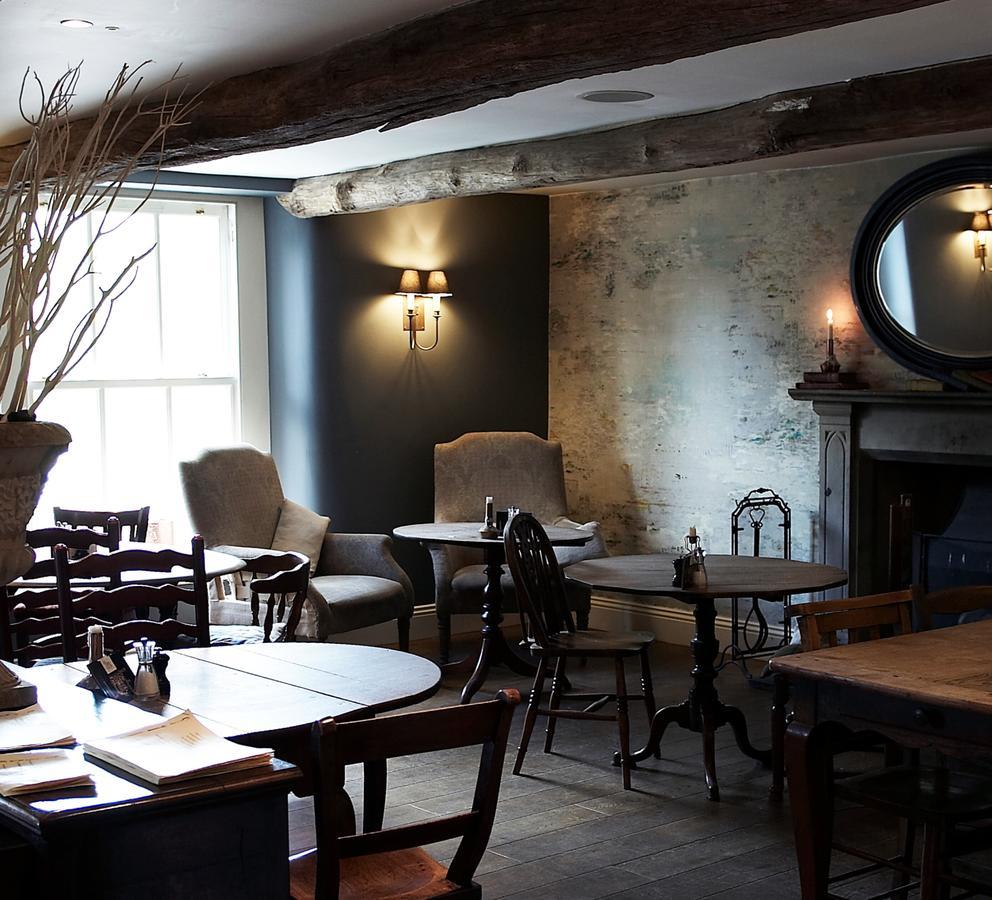 Plough Inn Lupton エクステリア 写真