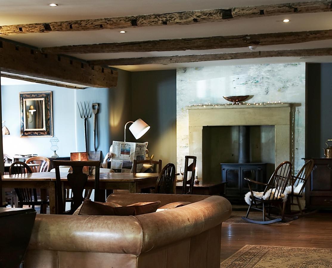 Plough Inn Lupton エクステリア 写真
