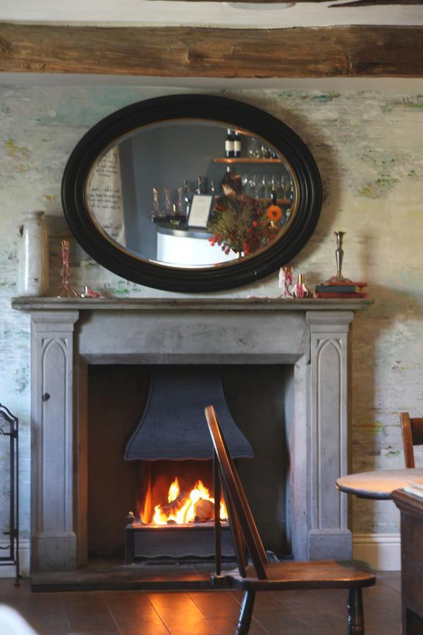 Plough Inn Lupton エクステリア 写真