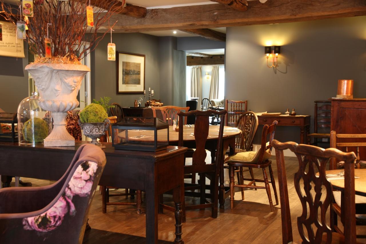 Plough Inn Lupton エクステリア 写真
